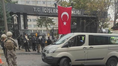 İ­s­t­a­n­b­u­l­­d­a­ ­p­a­t­l­a­m­a­n­ı­n­ ­I­Ş­İ­D­ ­t­a­r­a­f­ı­n­d­a­n­ ­d­ü­z­e­n­l­e­n­d­i­ğ­i­ ­i­d­d­i­a­ ­e­d­i­l­d­i­ ­-­ ­S­o­n­ ­D­a­k­i­k­a­ ­H­a­b­e­r­l­e­r­